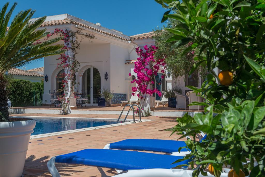 Resort Villas Andalucia Беналуп-Касас-Вієхас Екстер'єр фото